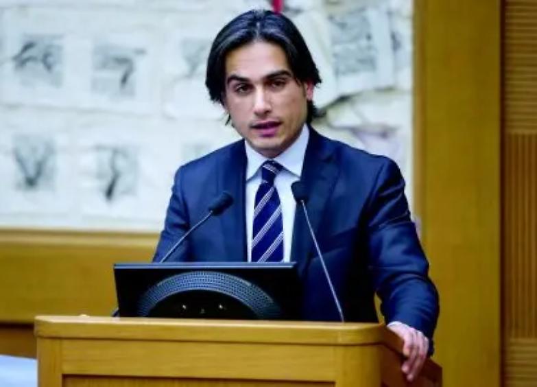 Falcomat&agrave;: &laquo;Io, sindaco disobbediente dico a Salvini: noi siamo diversi da voi&raquo;