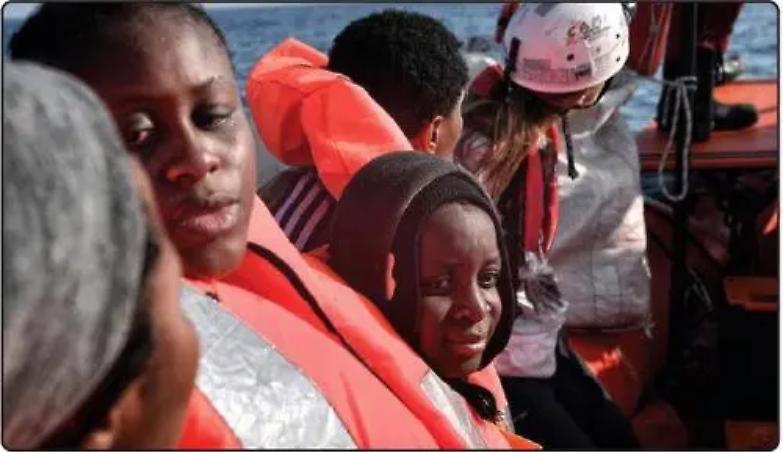 Gli ipocriti non vedono i profughi