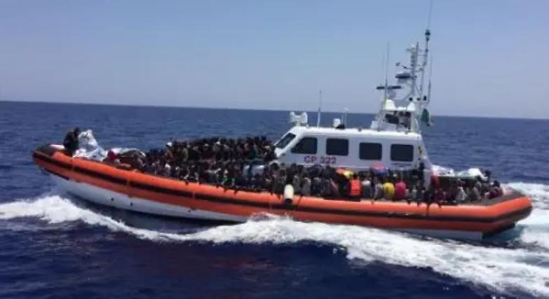 L'ordine della Guardia costiera italiana a tutte le navi: "Non chiamateci pi&ugrave;, rivolgetevi a Tripoli"