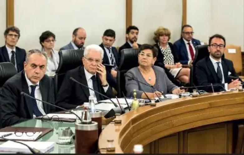 Mattarella: &laquo;La giustizia non &egrave; emergenza ma diritti! &raquo;