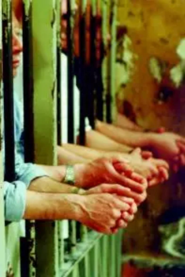 41 bis, altro che privilegiati Sono esclusi da tutti i benefici