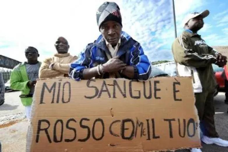 Un'aggressione tira l'altra: ormai &egrave; caccia al nero