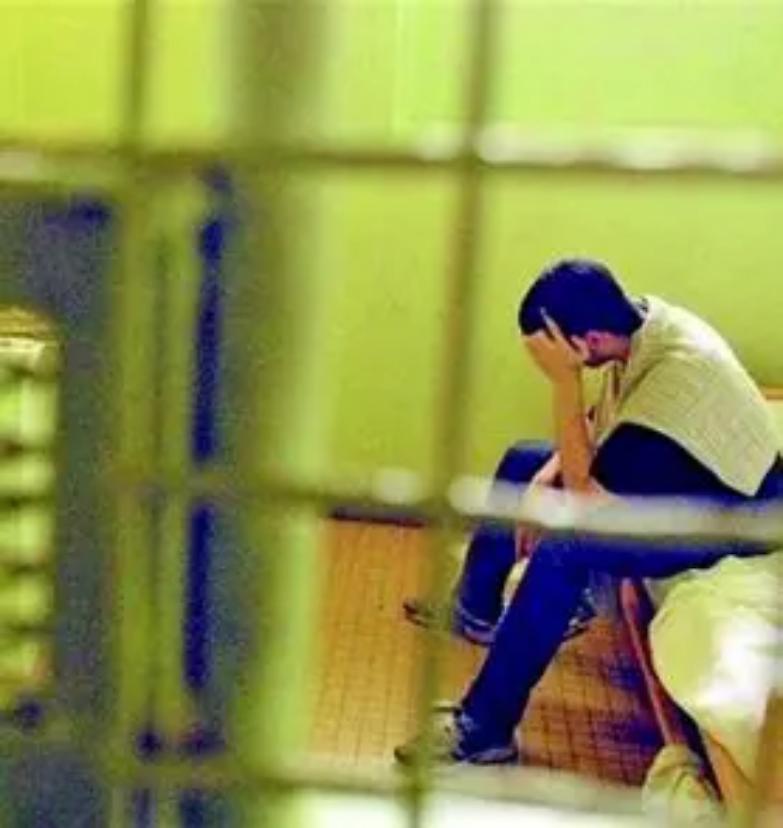 Udine, una trans si impicca nel bagno del carcere