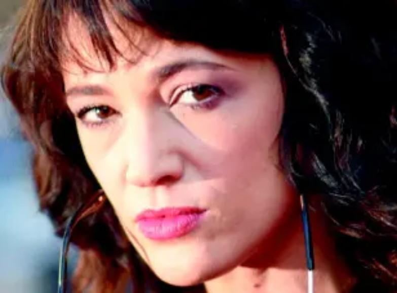 Asia conquista X Factor e il web vuole salvarla...