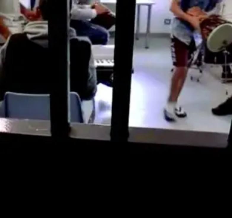 Il decreto sicurezza abbassa la soglia dei &ldquo;giovani adulti&rdquo;