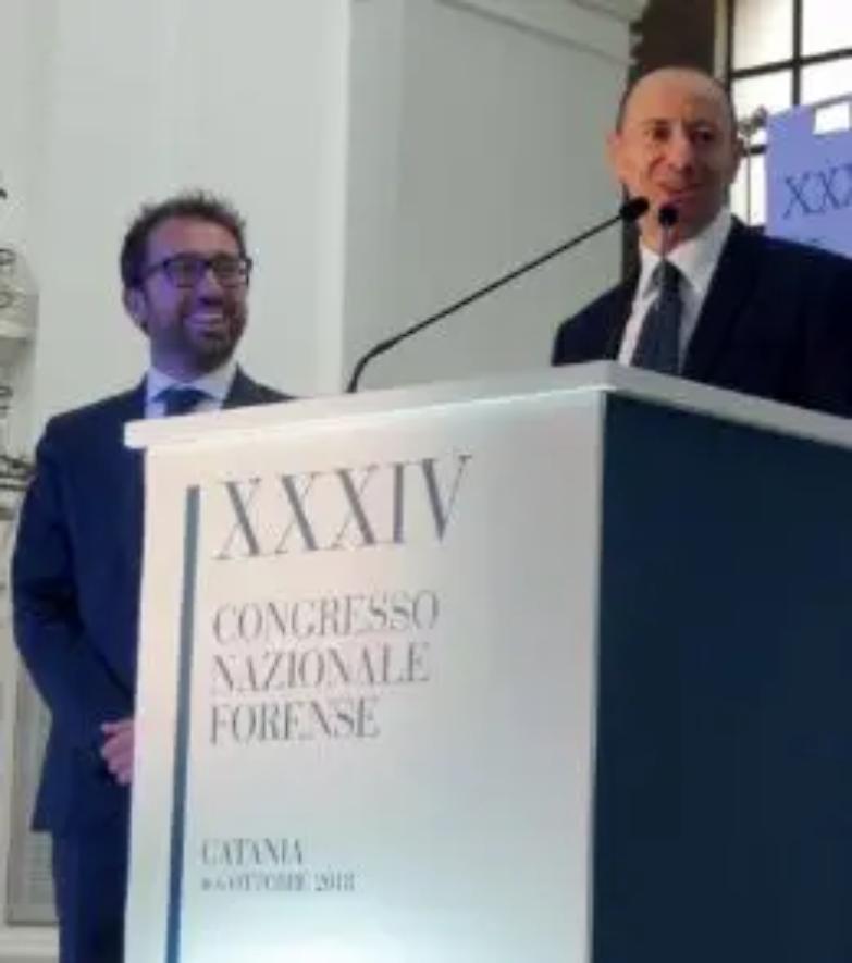 Avvocati in Costituzione. Al congresso, l&rsquo;intesa tra Mascherin e Bonafede