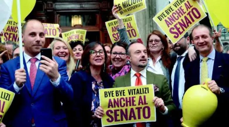 Da Formica a Tremonti: la lunga e gloriosa storia del condono