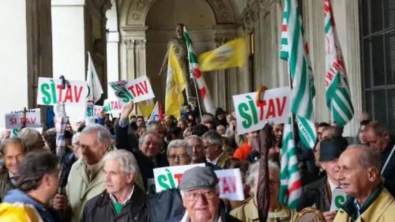 Legali torinesi ad Appendino: &laquo;Dire no alla Tav &egrave; un errore&raquo;