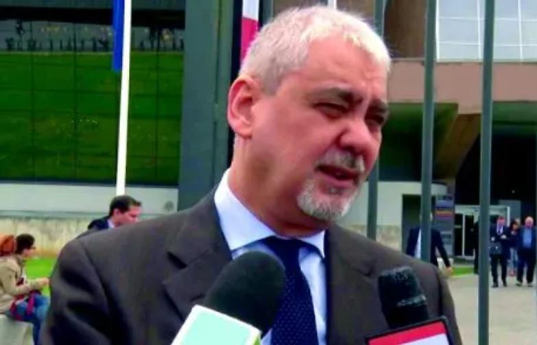 &laquo;Fermatevi o &egrave; rottura coi penalisti&raquo;