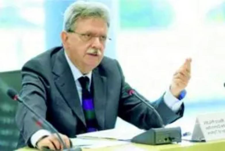 Palma contro &ldquo;Carta Bianca&rdquo; per le frasi di Mauro Corona