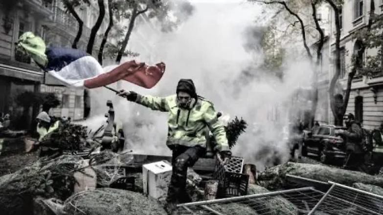 Il senso dei francesi per la rivolta