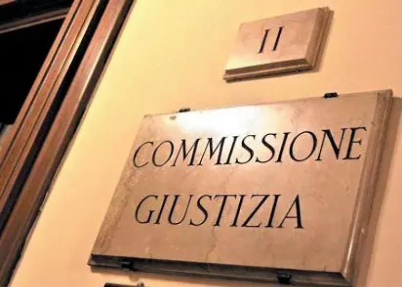 Lega tentata da FI: la difesa &egrave; legittima anche per strada