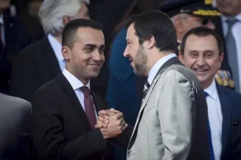 Di Maio tira dritto: "Giorgetti chi? Io il contratto l'ho firmato con Salvini"
