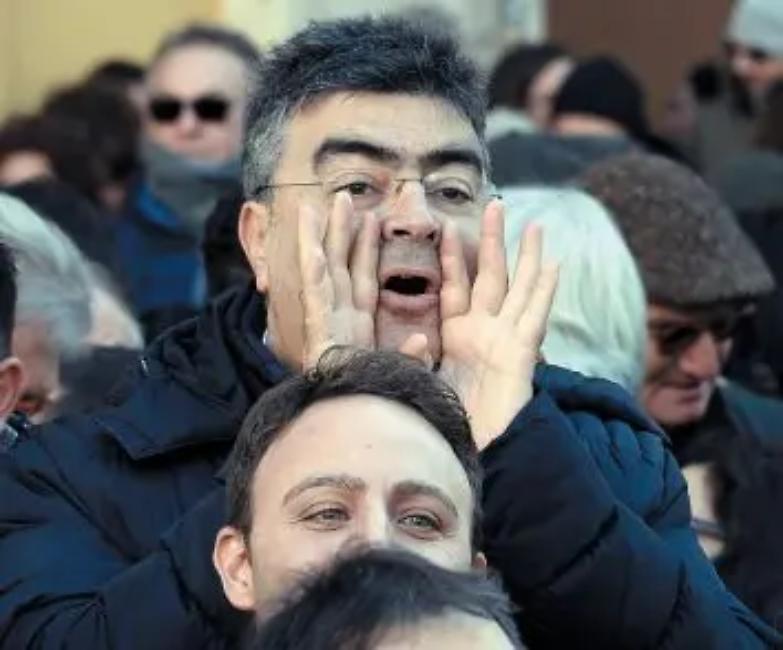 Fiano: &laquo;Caro governo, hai toccato le tasche degli italiani, presto pagherai il conto&raquo;