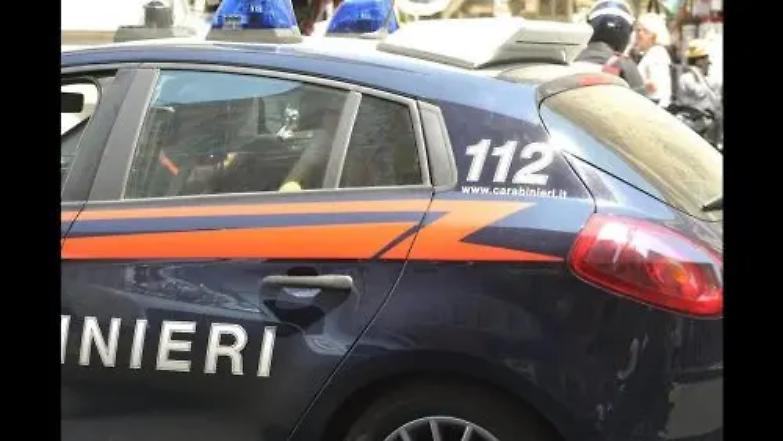 Carovigno, spara alla moglie, la ferisce e si toglie la vita