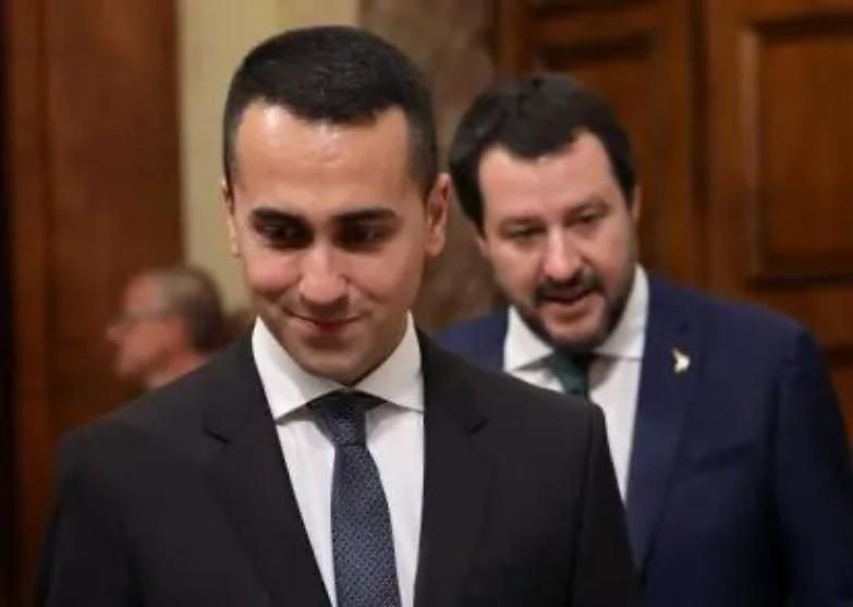 Salvini e Di Maio roteano le Durlindane Liti e ultimatum, ma la crisi non conviene