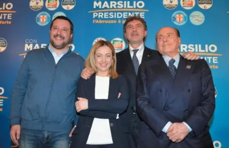 L&rsquo;anschluss secondo Matteo: Il Cav scende in campo per evitare l&rsquo;annessione