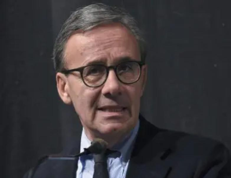 Il sogno infranto di Renzi Il Re solo di Rignano...