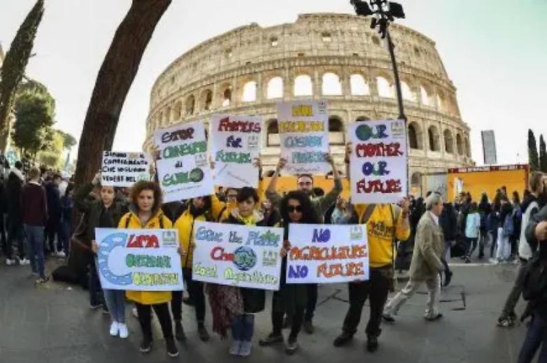 Milioni di giovani in piazza per salvare la Terra