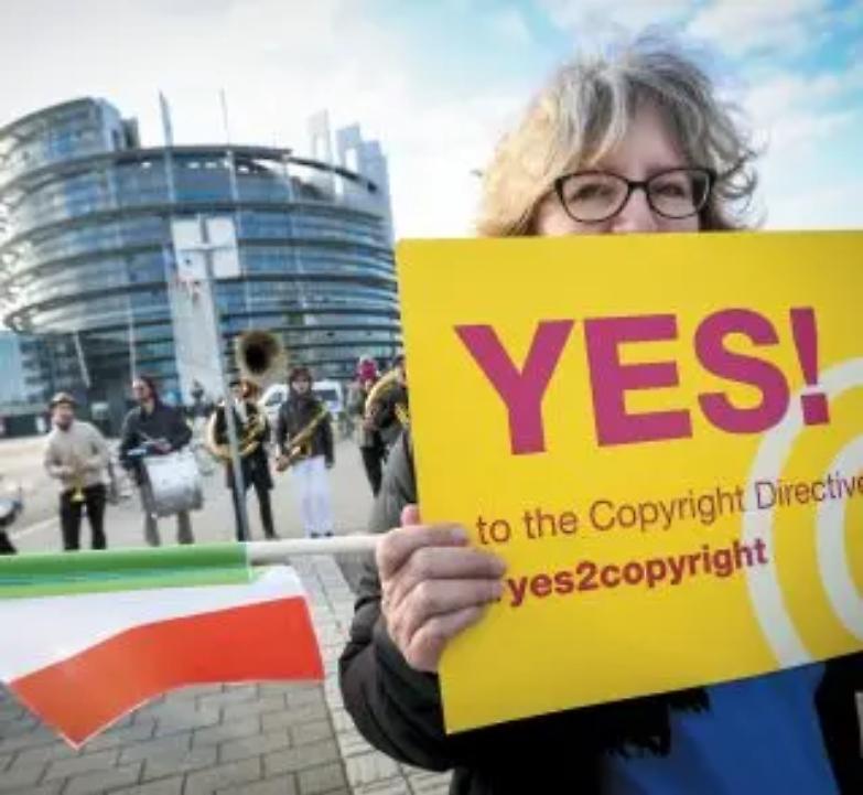 La guerra europea del copyright: uno a zero per gli autori