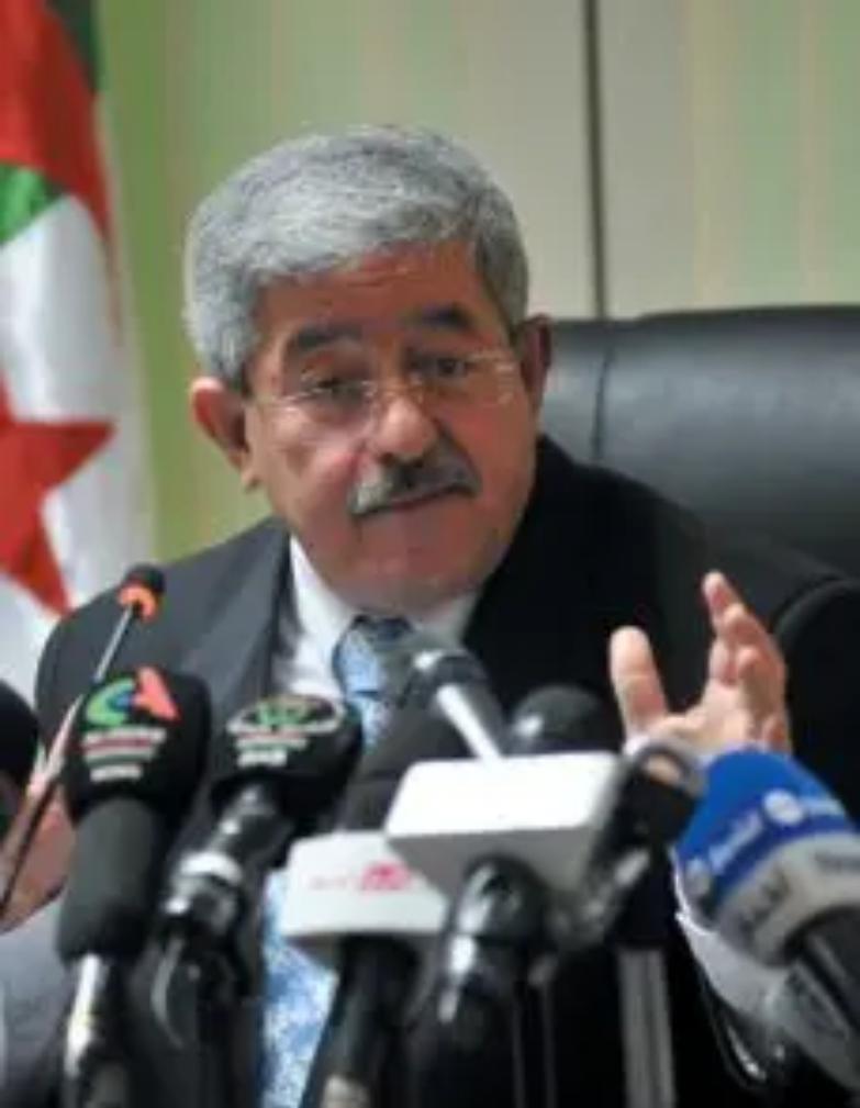 Algeria, i generali silurano Bouteflika: &laquo;&Eacute; troppo malato&raquo;