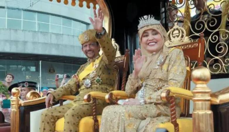 Lapidazioni e frustate per i gay e gli adulteri