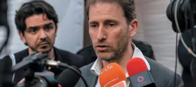 L&rsquo;authority multa Rousseau: possibili manipolazioni del voto