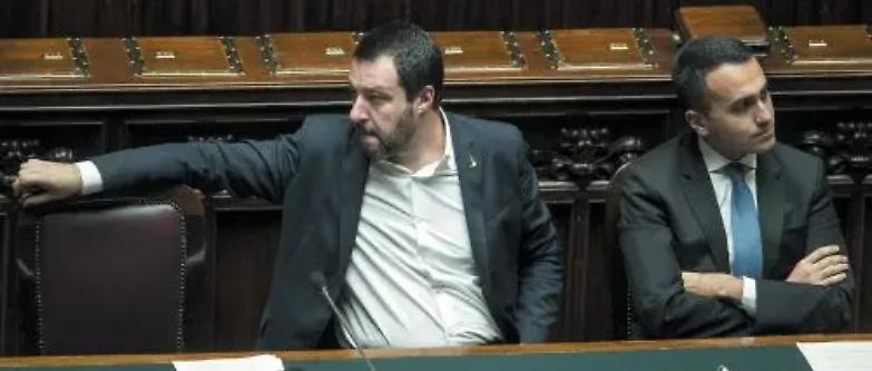 Di Maio contro la Lega: "Si alleano con in negazionisti"