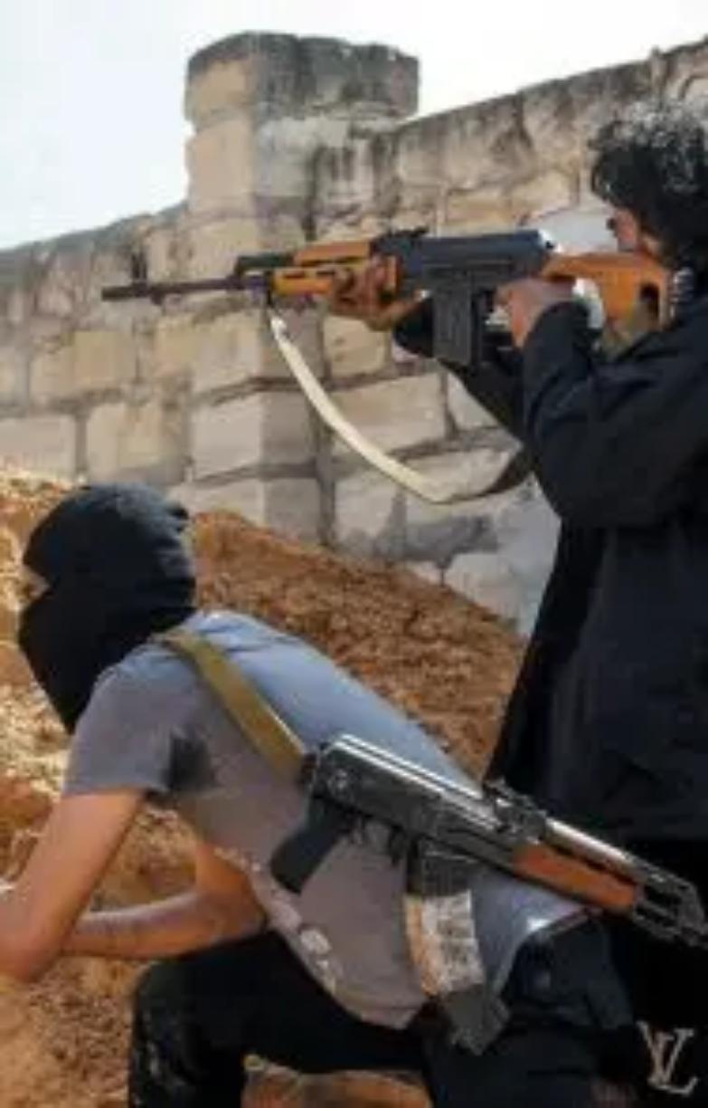 Il premier Conte: &laquo;Italia lavora per una soluzione politica, stop agli scontri&raquo;