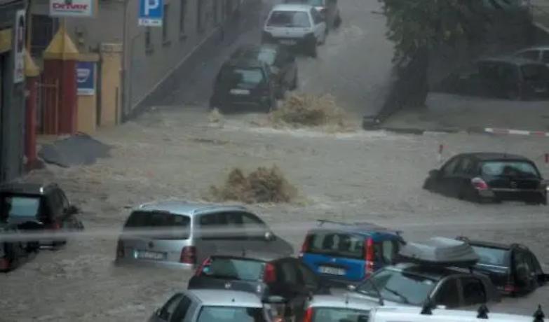 Alluvione di Genova: &laquo;Vincenzi &egrave; colpevole&raquo;
