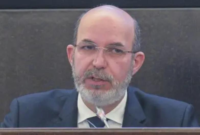 Crimi tira dritto: &laquo;No alla convenzione con radio radicale&raquo;