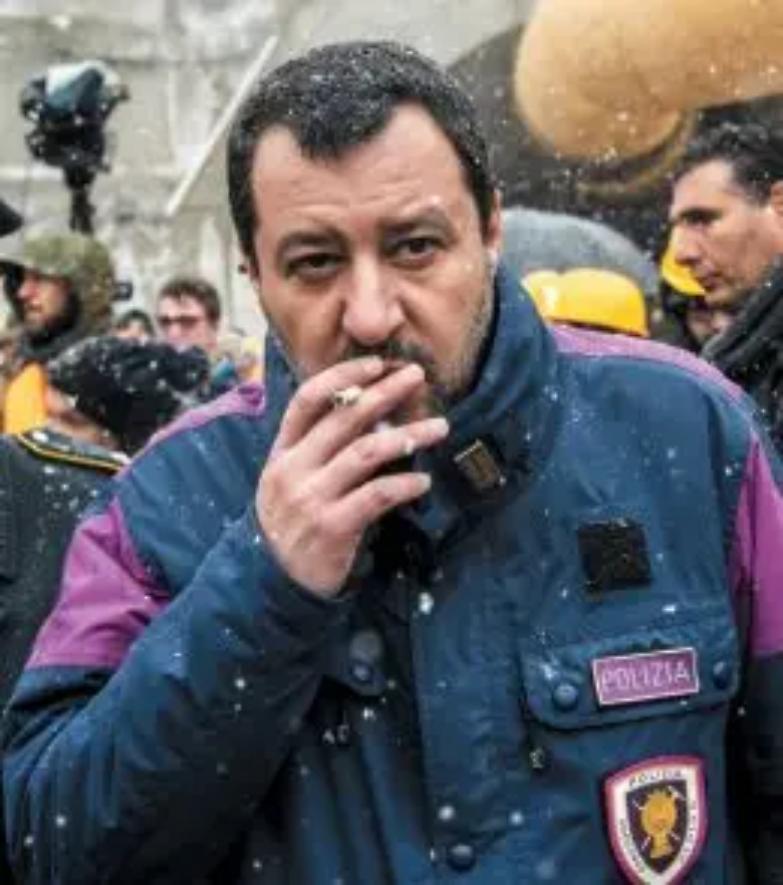 I generali &ldquo;contro&rdquo; il Viminale. E l&rsquo;M5S va all&rsquo;attacco sui Prefetti