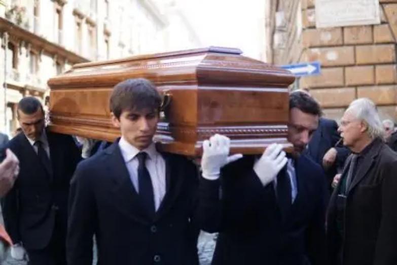 Bordin, l&rsquo;addio dalle firme che lui leggeva alla radio