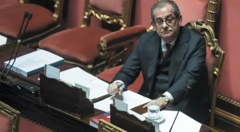 Def, la chimera dei tagli. Ma senza l&rsquo;aumento Iva meno crescita e pi&ugrave; debito