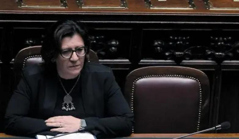 La Lega vuole la naja e arruola gli alpini. Ma Trenta non ci sta