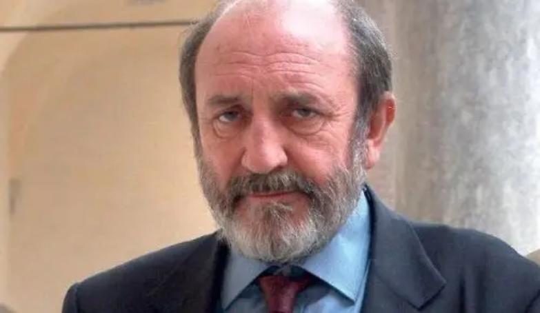 Galimberti: &laquo;La tecnica ci mangia l&rsquo;anima&raquo;