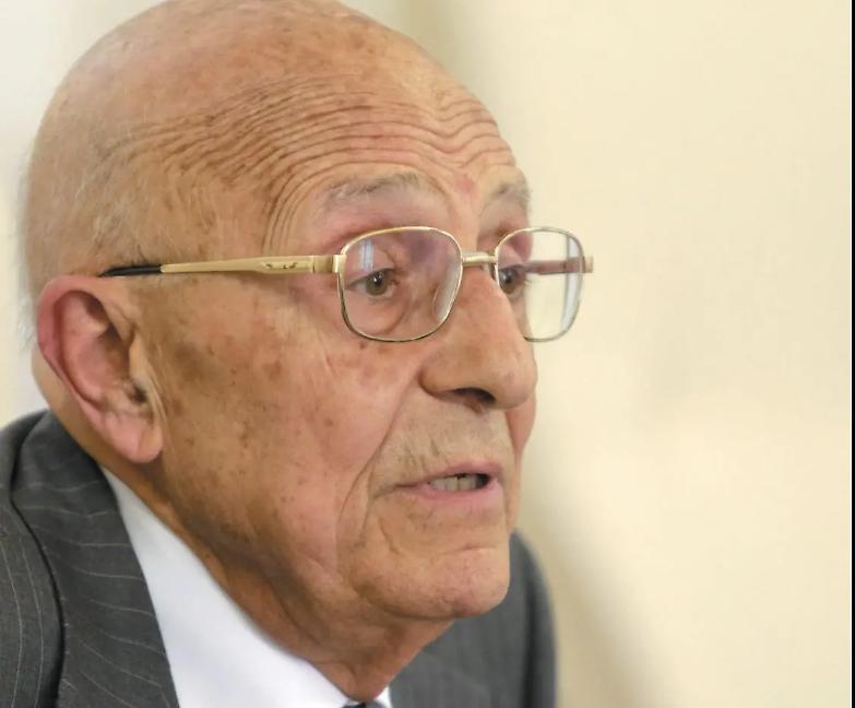 Cassese: &laquo;Banalizzano e fanno decidere gli incompetenti: perci&ograve; sono contro i referendum&raquo;