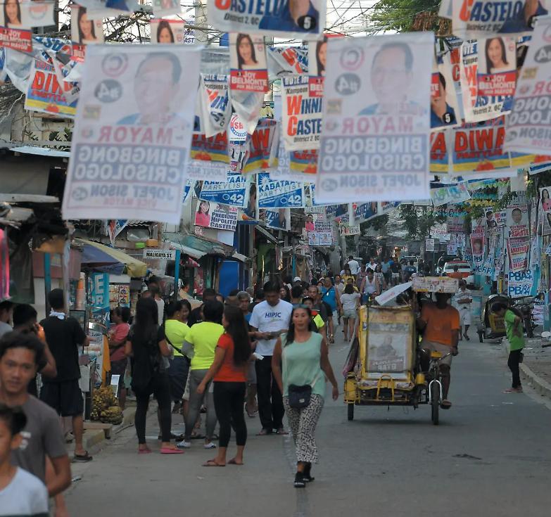 Le Filippine vanno al voto, Duterte: &laquo;Se vincer&ograve; io torna la pena di morte&raquo;