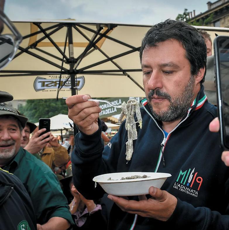 &laquo;Il rifugiato non si rimpatria anche se commette reato&raquo;. Salvini: io li caccio lo stesso