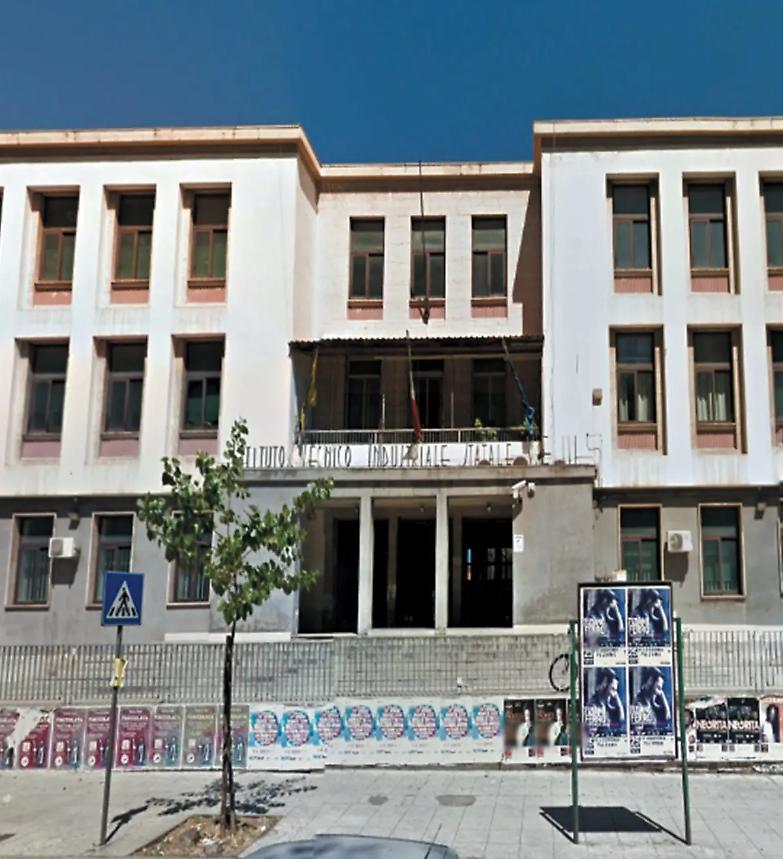 &laquo;Decreto sicurezza come le leggi razziali&raquo;: prof multata e sospesa