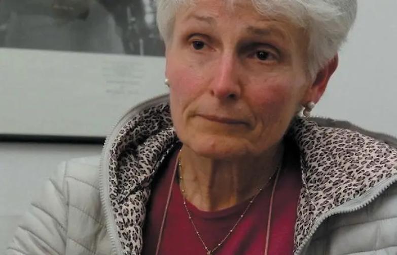 Ora sono tutti d'accordo: &laquo;Lasciate che la prof torni a scuola&raquo;&raquo;