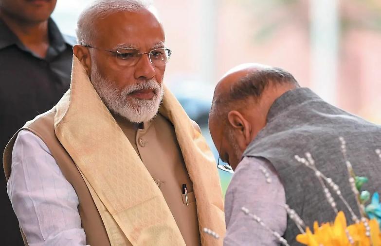 India, stravincono i nazionalisti del premier Modi