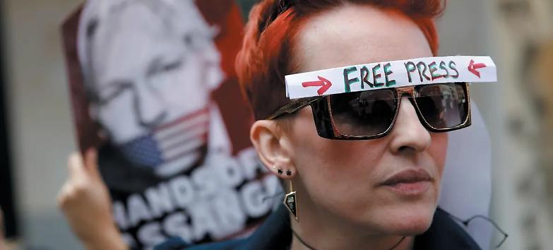 &laquo;Julian Assange vittima di tortura piscologica&raquo;