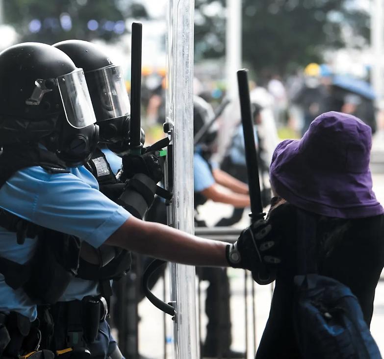 Hong Kong congela la contestata legge sull&rsquo;estradizione