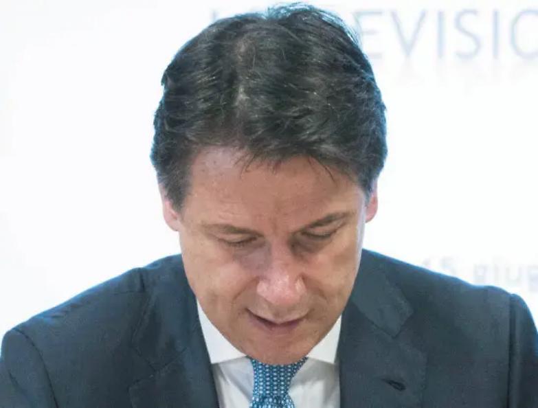 Conte: &laquo;Ong pi&ugrave; trasparenti&raquo;