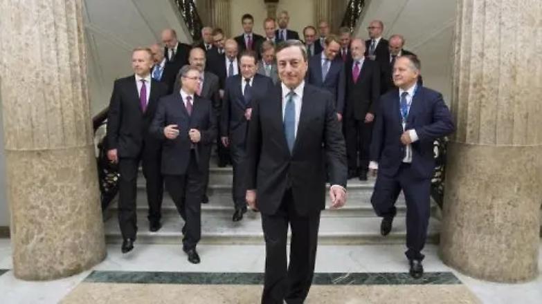 Se il bazooka &egrave; contro Draghi, unico timoniere europeo