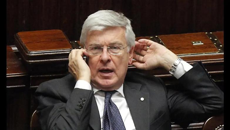 Paolo Romani (Fi): &laquo;Sto con Toti e dico: dobbiamo copiare il Pd&raquo;