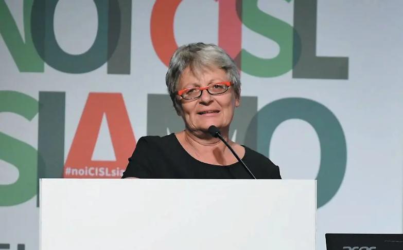 Furlan: &laquo;No alle gabbie salariali, s&igrave; alla riduzione delle tasse&raquo;