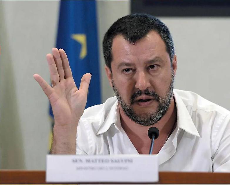 Il ministro Salvini molla Savoini: &laquo;Non sono stato io a invitarlo in Russia&raquo;