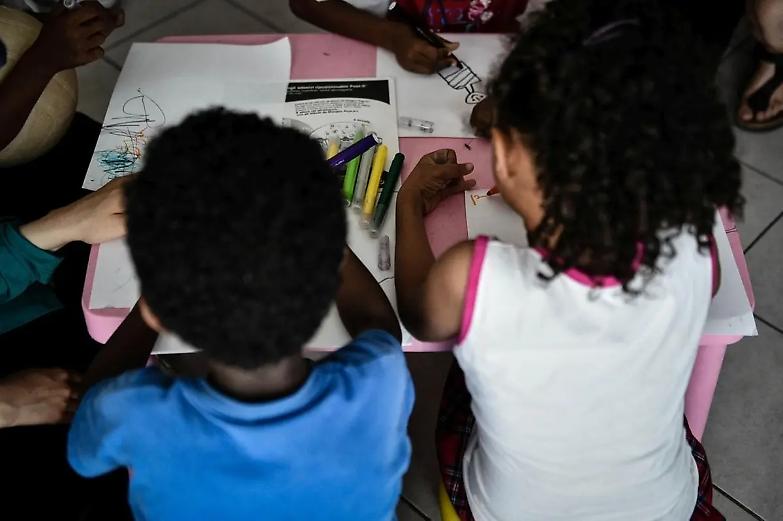 Oltre 900 piccoli migranti separati dalla famiglia da un anno